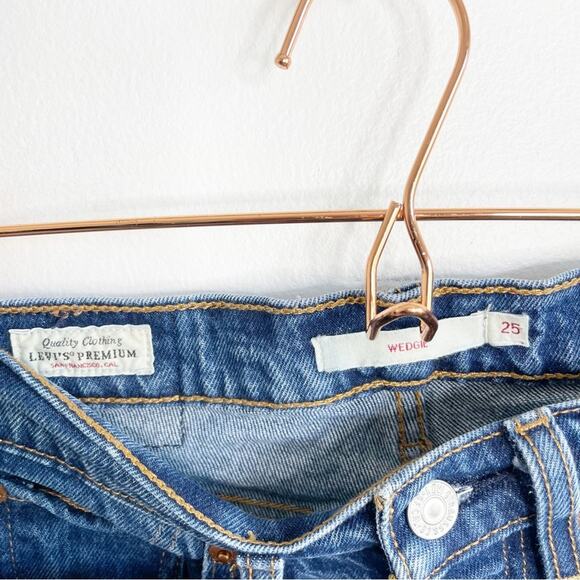 LEVI’S Wedgie Jeans Rigid Fit Blue Wash 25 - Picture 5 of 9